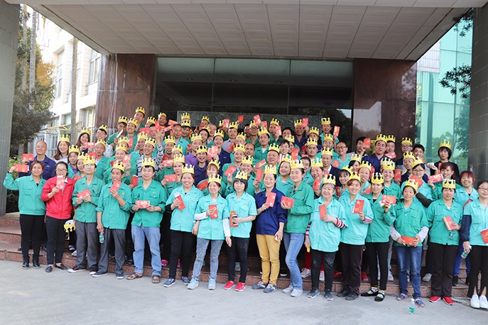 1537292332832093.jpg 全體壽星合影 副本.jpg