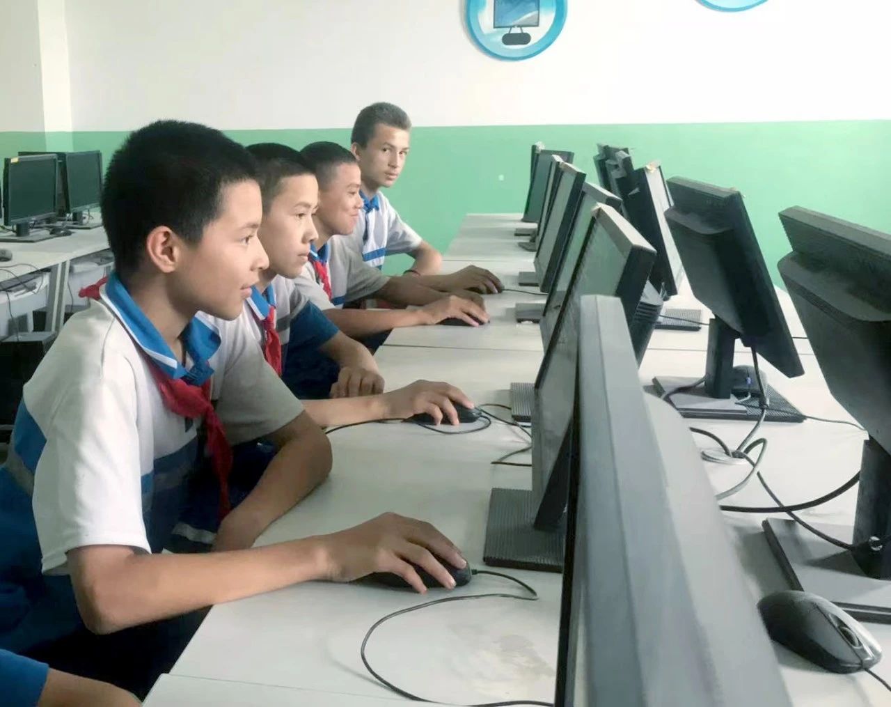 1750989285806131.jpg 1750989285806131.jpg